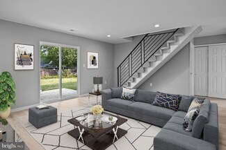 28 Gooseneck Rd, Levittown, PA 19057