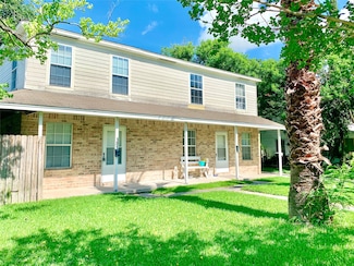 103 13th St N, Texas City, TX 77590