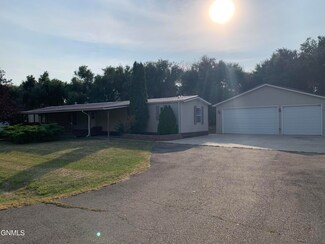 3207 9th Ave E, Williston, ND 58801