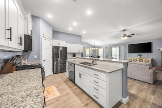 5909 NW Grant St, Bentonville, AR 72713