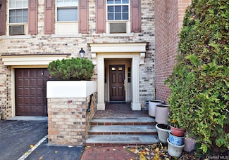 12-32 Diane Place Unit 204L, Bayside, NY 11360