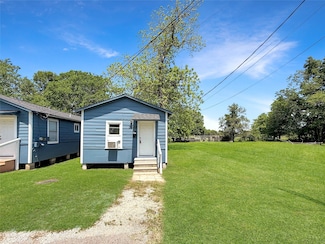 3042 W Crockett St, Beaumont, TX 77701