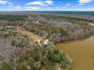 66 Sawmill Rd, Ponce de Leon, FL 32455