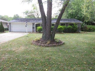 153 Aberdeen Dr, East Dundee, IL 60118