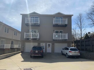 1 Tall Grass Ln, Morgantown, WV 26505