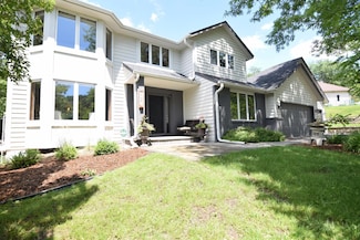 112 Innsbrook Ln, Burnsville, MN 55306