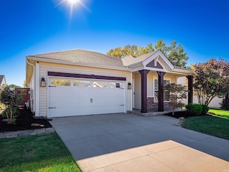 4903 Stables Dr, Evansville, IN 47715