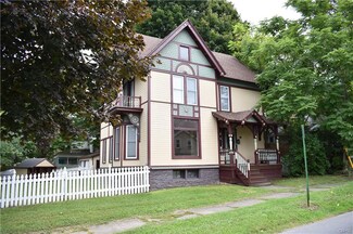 54 Bridge St, Phoenix, NY 13135