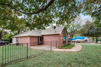 537 Skyline Rd, Grand Prairie, TX 75051