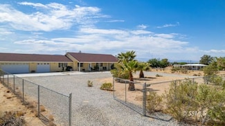 1453 S Greenlawn St, Ridgecrest, CA 93555