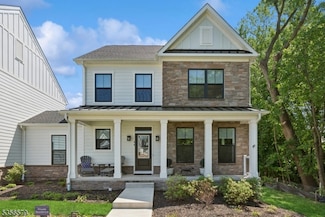 44 Willow Ln, Parsippany-Troy Hills, NJ 07054