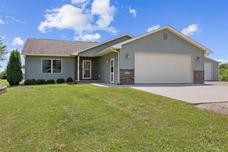 2089 117th Ct, Kalona, IA 52247