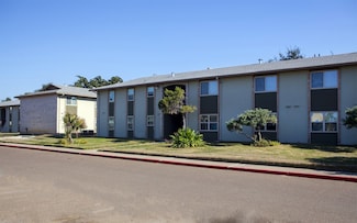 300 E Mann Rd, Laredo, TX 78041