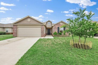 9513 NW 121st St, Yukon, OK 73099