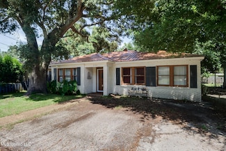 2704 Pine Ave, Gulfport, MS 39501