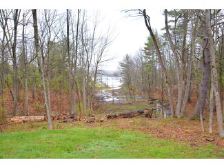 16 Mathes Cove Rd, Durham, NH 03824