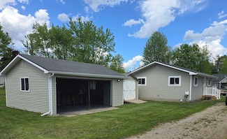 5365 Grouse Ct, Beaverton, MI 48612