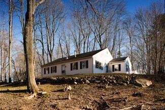 80 Glidden St, Newcastle, ME 04553