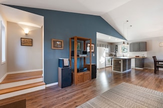 128 Ledgewood Dr, Bigfork, MT 59911