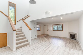 1050 NE Butler Market Rd Unit 24, Bend, OR 97701
