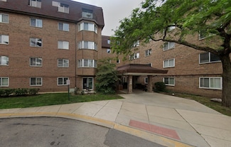 300 S Roselle Rd Unit 519, Schaumburg, IL 60193