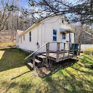 34 Chase Ave, Mexico, ME 04257