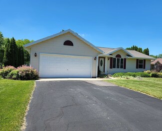 11529 N Bayview Dr, Edgerton, WI 53534