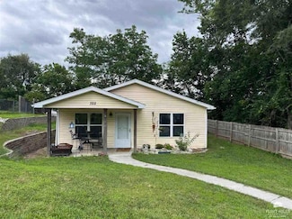 322 15th St, Ogden, KS 66517