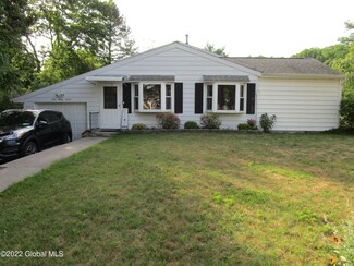 137 Ward Ave, Schenectady, NY 12304