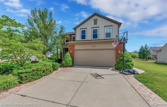 17922 Wingate Dr, Macomb, MI 48042