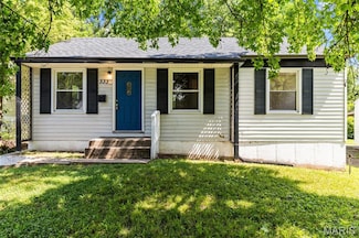 333 Lanark Rd, Saint Louis, MO 63137