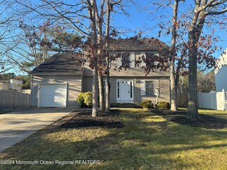 6 Atlantis Ave, Manahawkin, NJ 08050