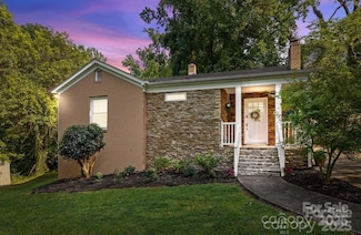 4010 Hiddenbrook Dr, Charlotte, NC 28205