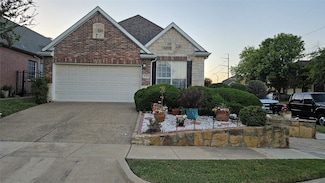 8207 Persimmon St, Irving, TX 75063
