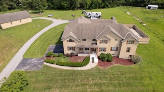 1000 Golf Course Rd, Marshfield, MO 65706