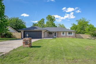 1713 E Cottonwood Terrace, Mustang, OK 73064