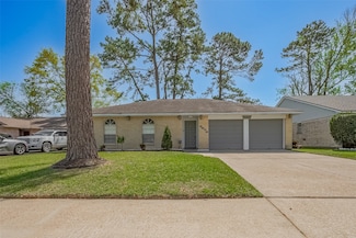 8214 Heaton Hall St, Humble, TX 77338