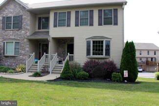1220 Overlook Rd, Middletown, PA 17057