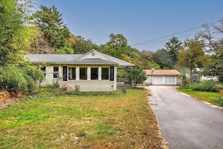 50 Neck Hill Rd, Hopedale, MA 01747