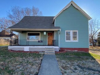 18 E Vest St, Marshall, MO 65340