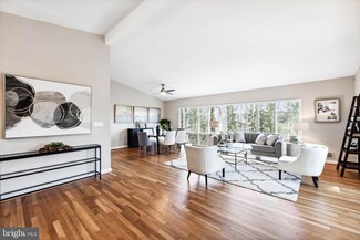 3319 Prince Charles Ct, Falls Church, VA 22044