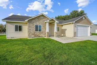 1932 14th Dr, Heyburn, ID 83336