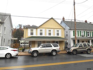 52 E Main St, Windsor, PA 17366