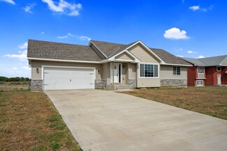 103 Prairie Grass Dr, Osceola, WI 54020