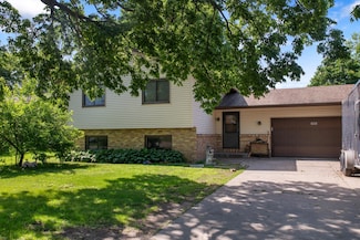 608 8th St NW, Buffalo, MN 55313