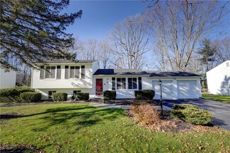 33 Baylor Cir, Rochester, NY 14624