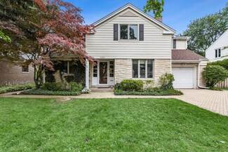 9334 Harding Ave, Evanston, IL 60203