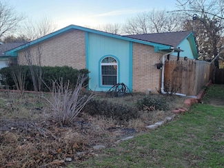 2704 Muse St, Fort Worth, TX 76112