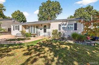 6871 Foxcroft Dr, Saint Louis, MO 63123