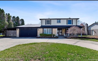 17324 Merryweather St, Clinton Township, MI 48038